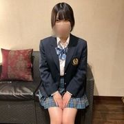 アイドル系ショートカット美女の生ハメ中出しごっくん2連発！初めての潮吹きに困惑してました、、