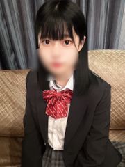 奇跡の極上スレンダー美**！18歳Eカップりくちゃん！幼く未開発の身体に人生初生中出しをしてしまいました。