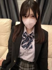 黒髪ロングにスレンダーなくびれ！史上最強のスタイルの良さ！まるで峰不二子のような衝撃的な18歳！