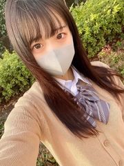 先着10名30000→20000【初顔射】18歳清純Fカップ美**みかちゃん！幼い体を開発して初大量潮吹き！制服で中出し、スク水で人生初大量顔射しちゃいました