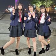 女子校の仲良し3人組。4P全員中出し