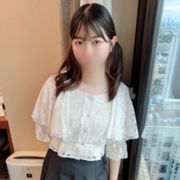 色白女子１９歳。元地下アイドルグループの人気メンバーに生中出しセックス！イチャイチャしてたら濡れまくりまさかの大量潮吹きに恥じらう姿。挿入した瞬間にとろけちゃう敏感体質！