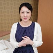 イキ潮で「ごめん。掛かっちゃった？いっぱい出ちゃった♡」不倫妻は他人棒で絶頂し放題。巨根ディルドオナニーで誘○惑する人妻に大量射精【無】