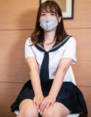 清楚なのにエロかわなOL。アフター5に趣味のセーラー服を着てコスプレエッチ。男の上に跨り強烈バキュームフェラ！