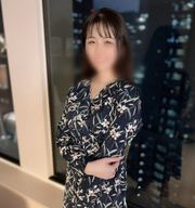 旦那には言えない、都会の美しい夜景を後ろに大人の密会。『世界で一番大きい...』本能のままに何度も溺れてしまった一夜