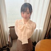 夢を追いかけるアイドルルックな**再び！大人びた格好と変わらぬちっぱい、パイパンマンコを存分に堪能。