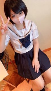 18歳現〇生。おじさんと明るく援〇するｐ活４　やったぁ～簡単にお〇もらえるぅ～という顔だったので、セーラー服着せて青春淫語えっち中出し☆（ゝω・）vハル