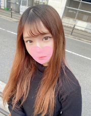 「大量中出し/クリ大きめ」親に恩返ししたいんです。心の優しい**学生の女の子がカメラの前で初対面の男と生えっち