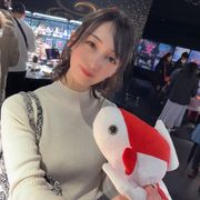 初撮影・顔出し！！キャリアな女性ほど実はMで淫乱だと言うが・・・広告代理店経営を手掛ける清楚上品な女社長を密室に連れ込み2回連続生中出し！！